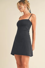 Load image into Gallery viewer, Black Sweetheart Dress
